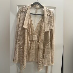 Buckle Cream Lace Tunic Top